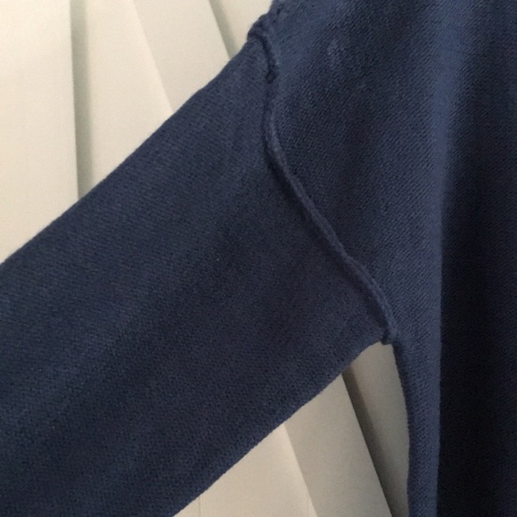 Fashion Merokeety Crewneck solid Navy blue knit pullover sweater. Medium - Picture 8 of 13